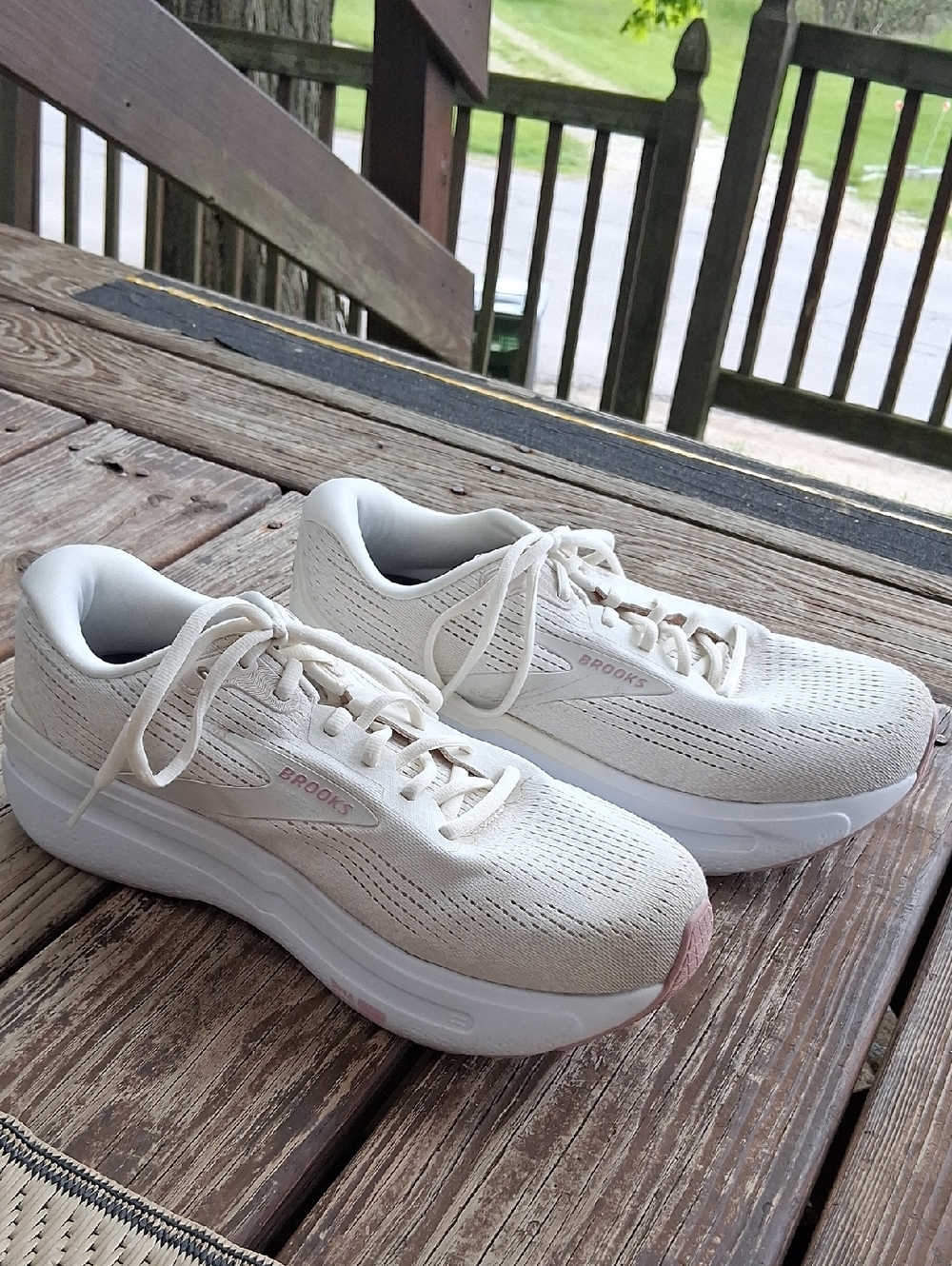 Brooks Ghost Max 2 Running Shoes